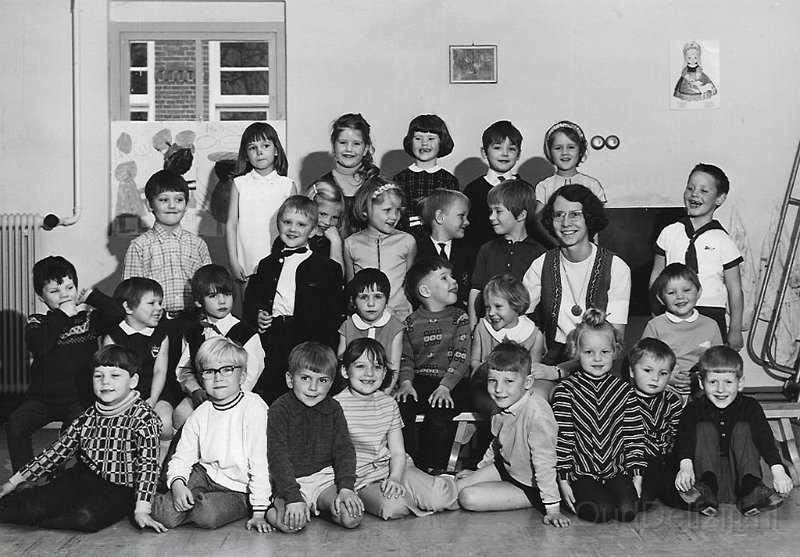 Schoolfoto Hummelhonk klas 1967 - 1968 1.jpg